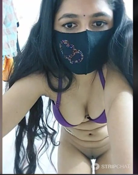 /2026-08-05 10-37/Sexy Girl Stripping & Getting Nude on StripChat Live(2)(3).mp4