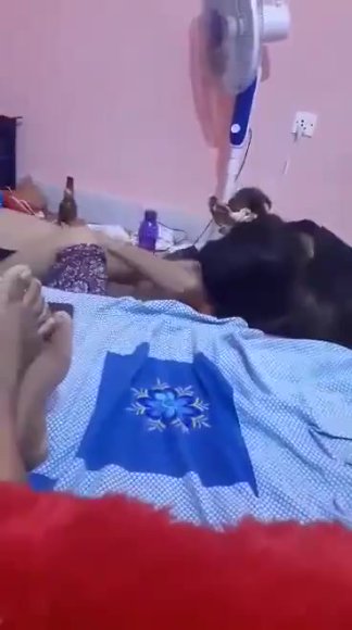 /2026-08-06 22-01/mohila hotele meye meye dudu tipatipii kore.ts